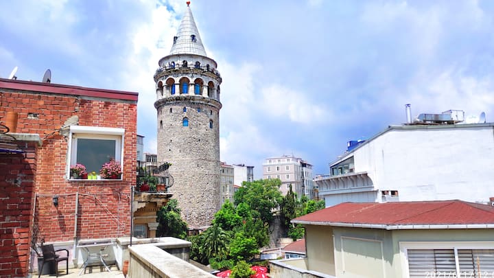 Flat With Terrace With Galata Tower And Sea View - 貝伊奧盧