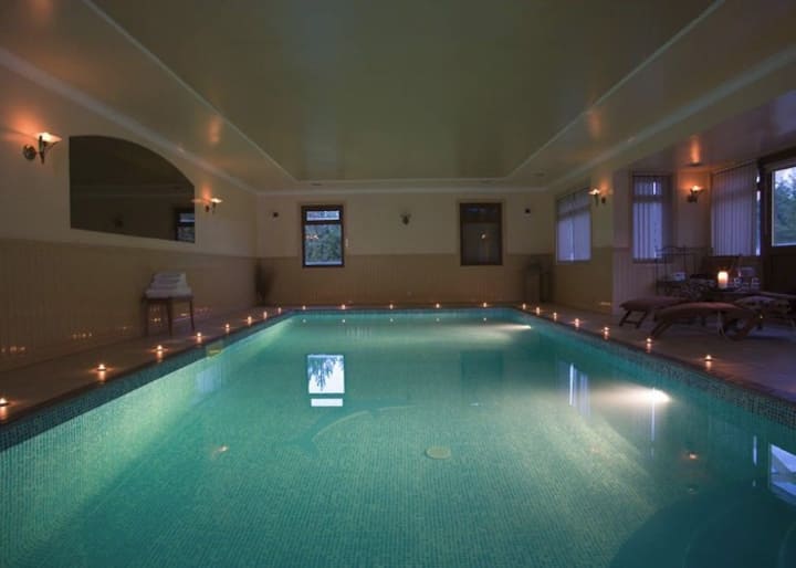 Woodfield House Luxury Property With Indoor Pool - Livingston