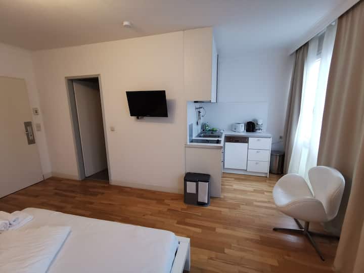 Serviced Apartment Mit Wlan, Reinigung Und Tiefgaragenstellplatz - Dreieich