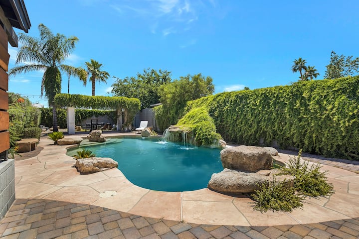 The Phx Bungalow 
Private Home + Backyard Retreat! - Phoenix, AZ