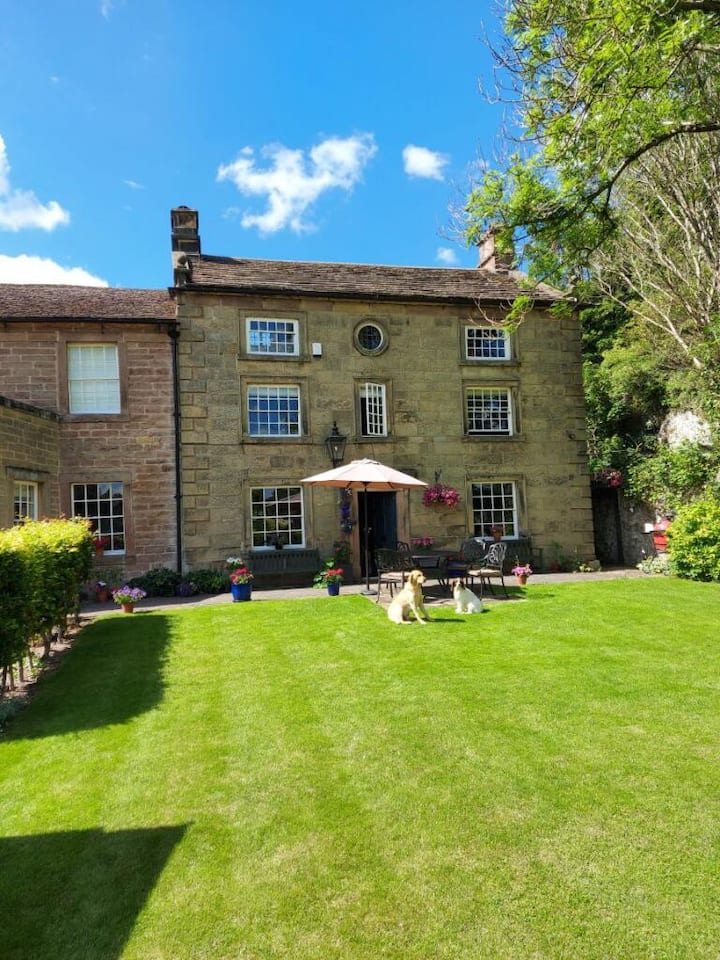 Historic Country House, Bakewell, Peak District - Great Longstone