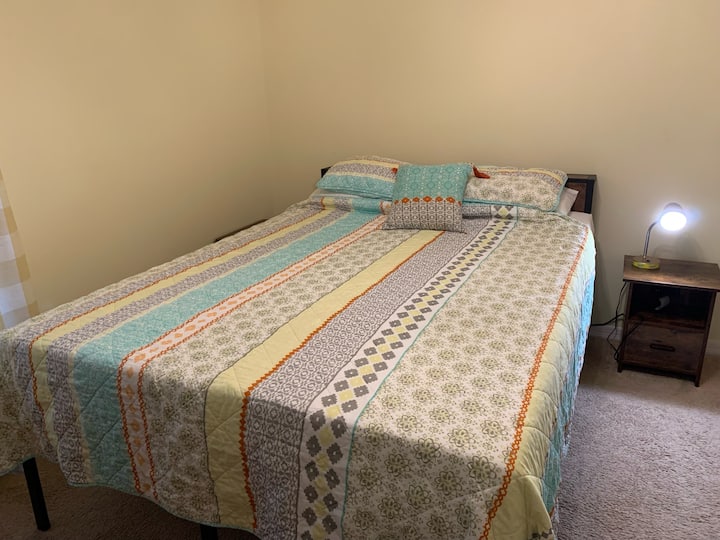 Beautiful, Comfortable, Clean And Cozy Bedroom - Carousel, Lake Wales