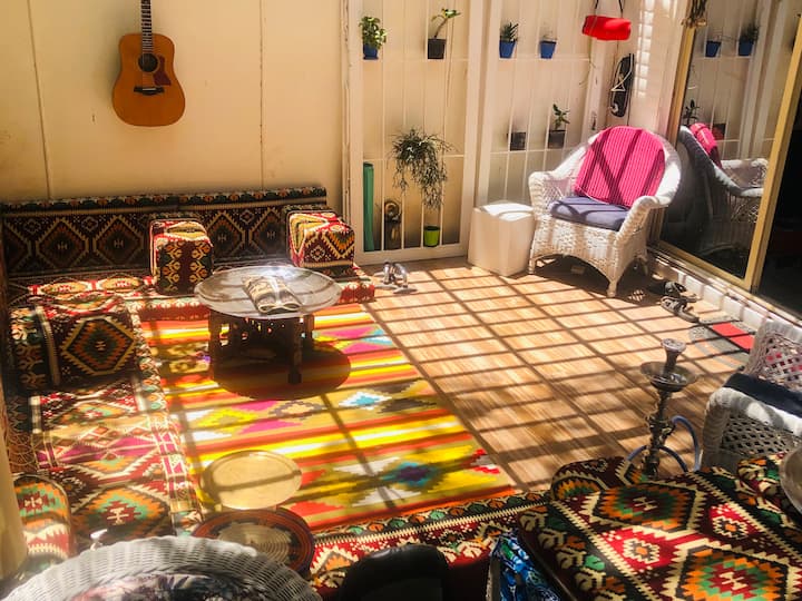 "Hippy-chic" Home In Zamalek Island - Caïro