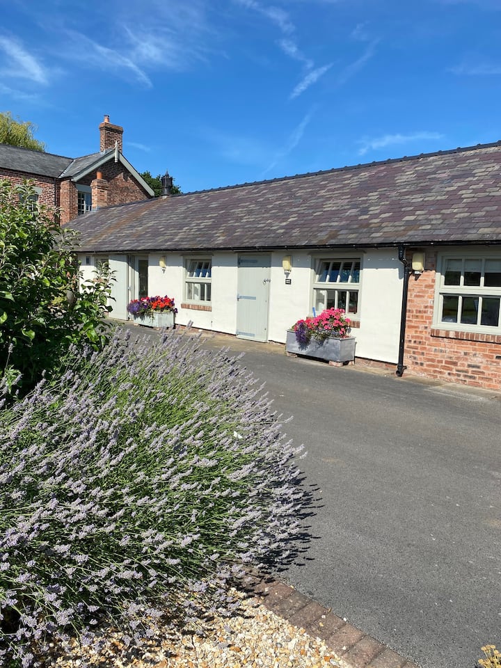 Holly Cottage At Golly Farm Cottages - Wrexham