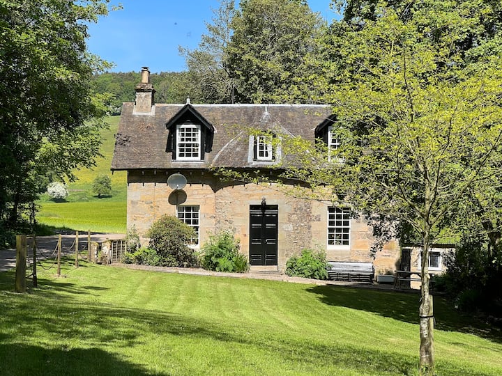 Garden Cottage, Nr  St Andrews. Glorious Location! - Cupar