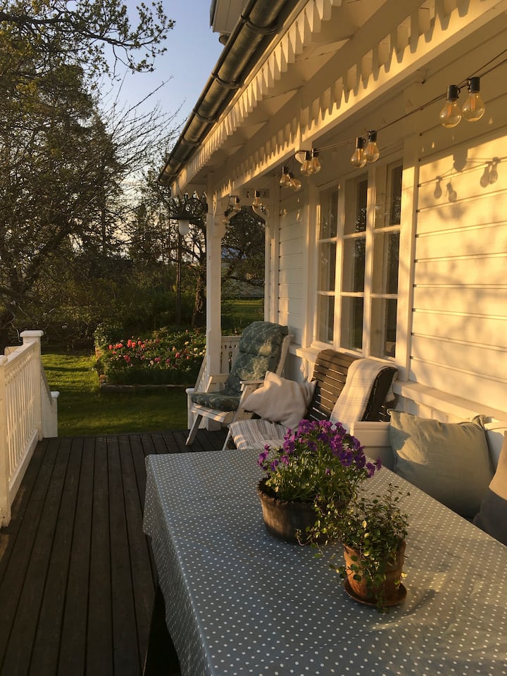 Charmig 40-tals Villa Med Gårdsstuga På ÅLand - Ahvenanmaan Maakunta