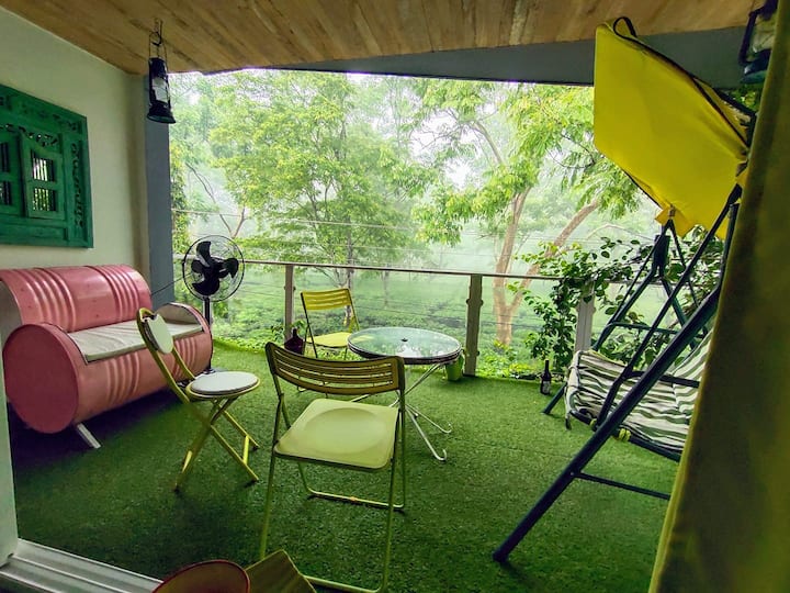 Homestay By The Tea Garden: The Green Room - Dibrugarh
