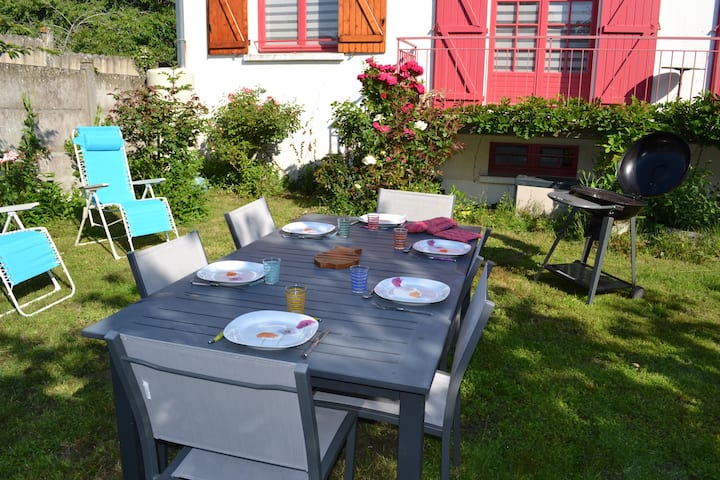 Casa Familiare Completamente Attrezzata Con Un Ampio Giardino E Wifi In Fibra Gratuito - Blois