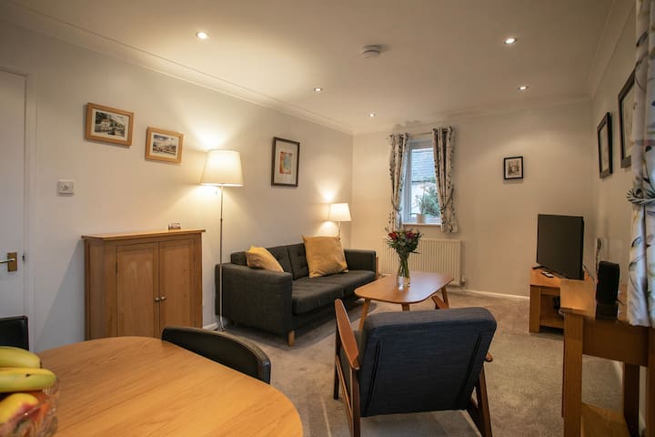 Marlow Apartments - No 5 - Two Bedroom Apartment - Marlow