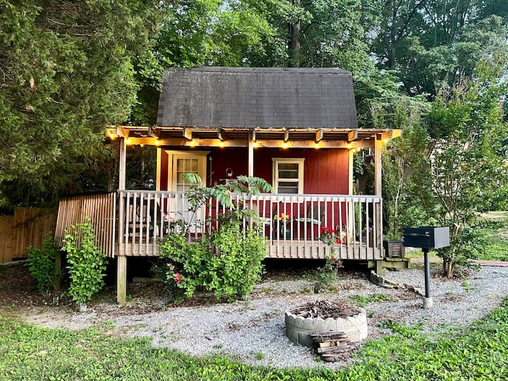 Tiny House Country Cabin, Private, Clean, Cozy! - Kentucky