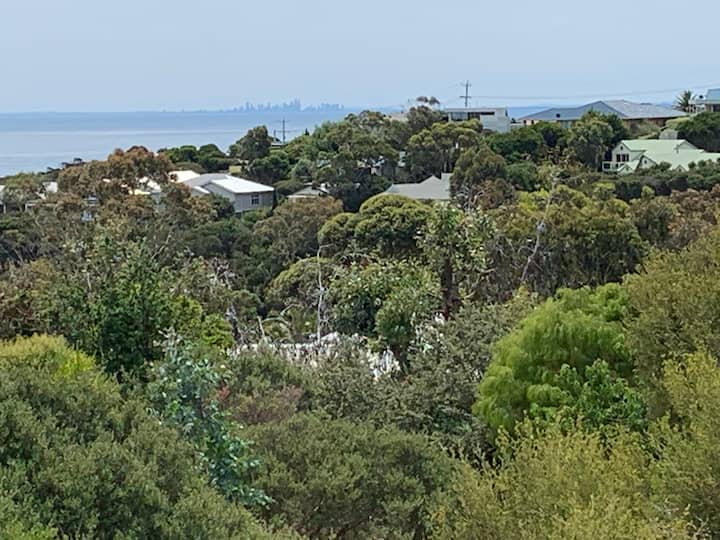 So Much Space With Great Views: Martha's Retreat - Mornington