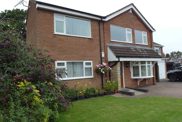 Nr Coventry 6 Beds 4 Bed Rooms Contractors Welcome - Hinckley
