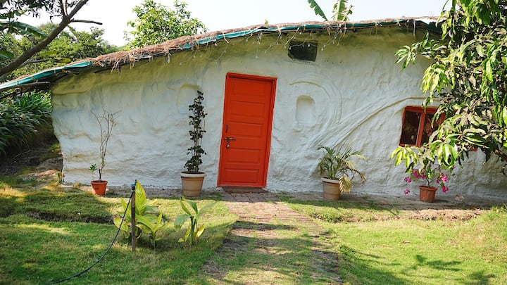 Cottage In Gholvad  Dahanu - Dahanu