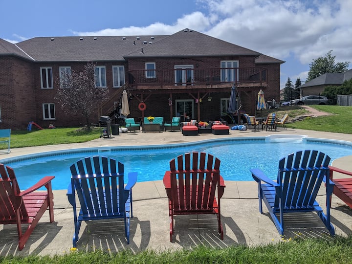 Lower Level Of House With Private Pool /Backyard - Caledon
