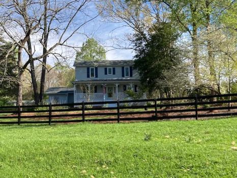 Rabun Lake, Lakemont airbnb, hotels and vacation rentals