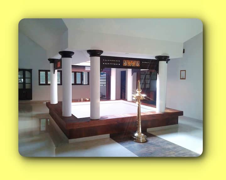 Soubhadram-a Traditional Kerala Nalukettu  House - Adoor
