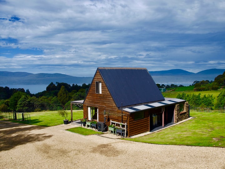 Arrow Brick House With Ocean And Mountain Views - Tasmania