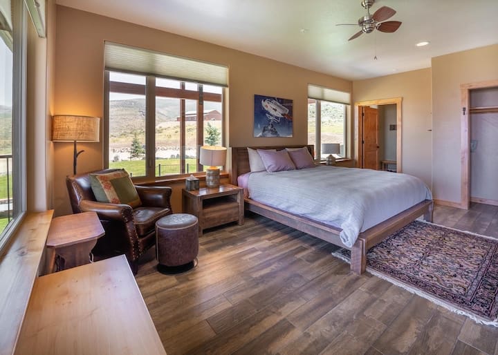 Private Lodge Room With Mountain And Valley Views - Island Lake, Spring Creek