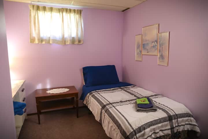 Home On Bliss Room 2 - Hinton