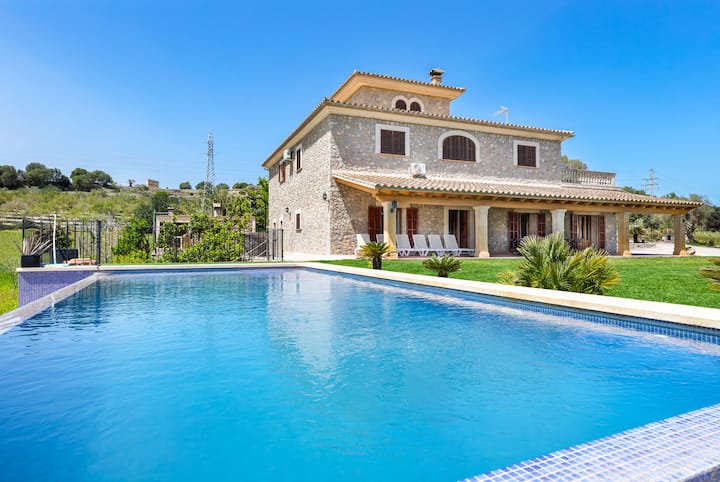 Villa Son Gili: Superb House With Pool & Garden - Sineu