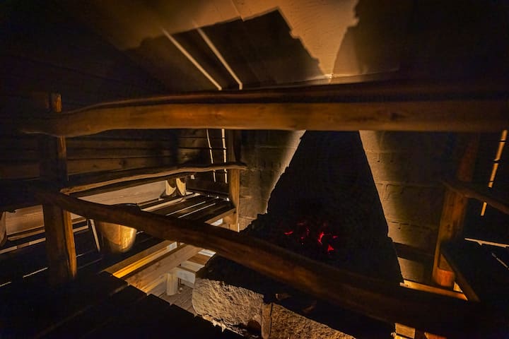 Niemi-kapeen Smoke Sauna - Log House By The Lake - Kuru