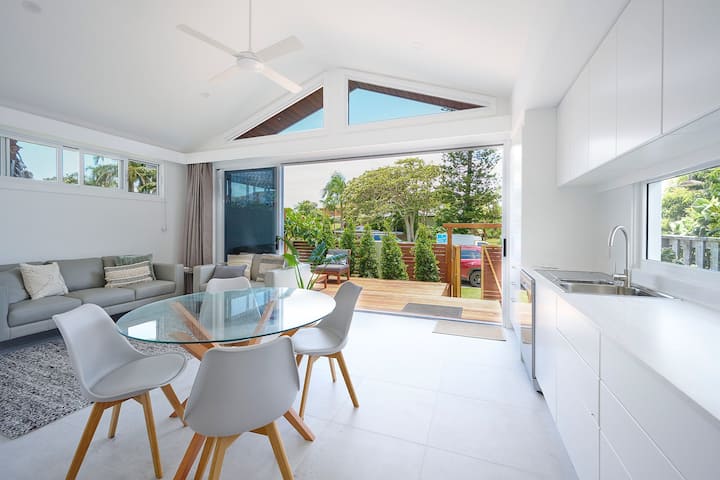 Tallow Cottage -Brand New Luxury Beachside Cottage - Byron Bay