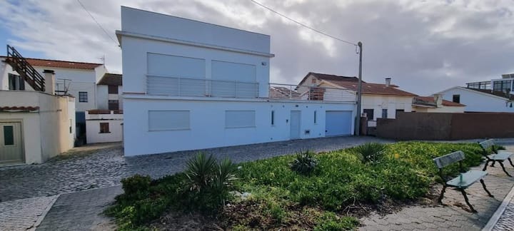 Moradia De 4 Quartos à Beira-mar Em Costa De Lavos - Figueira da Foz