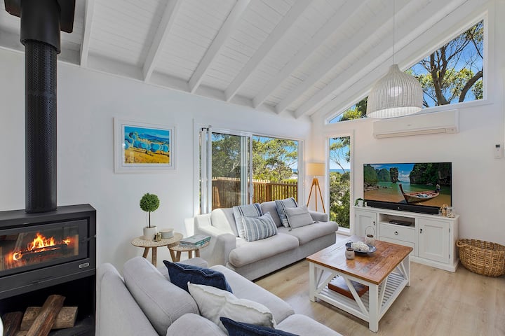 Coastal Haven - Accommodation For Large Families - Avoca Beach