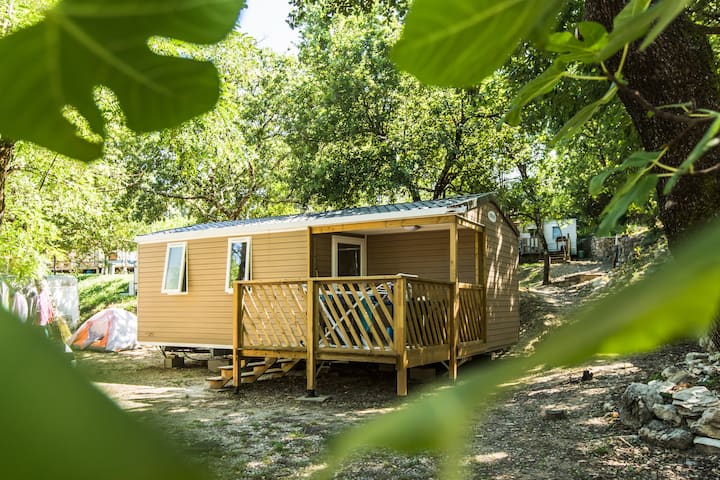 Petit Camping Cool En Sud Ardèche - Balazuc