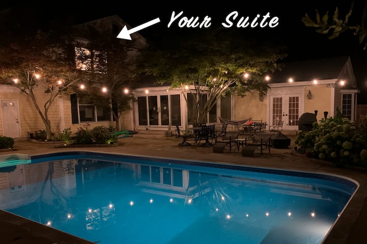 Private Quiet Poolside Suite 2 Miles From Campus - 섐페인