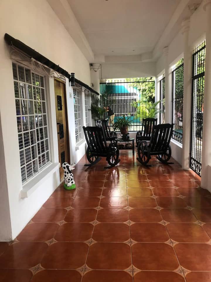 House In Gated Community Half A Mile From Airport - Manágua