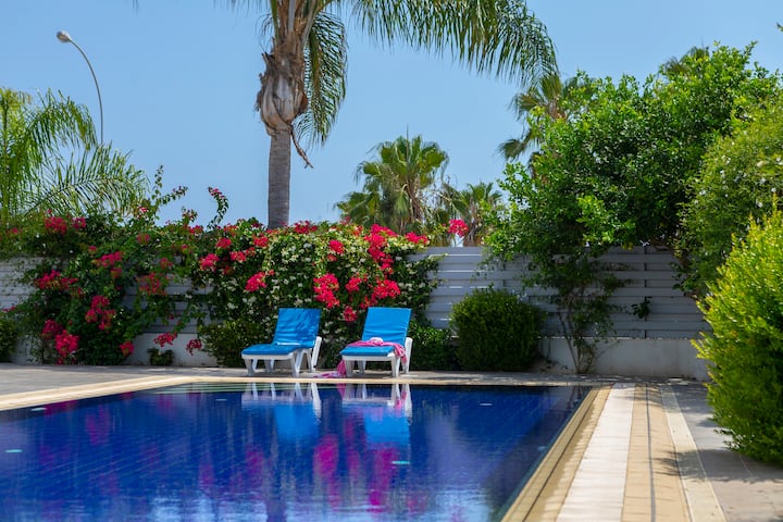 Contemporary, Luxury Villa, 16m Pool -Nearby Beach - Protaras