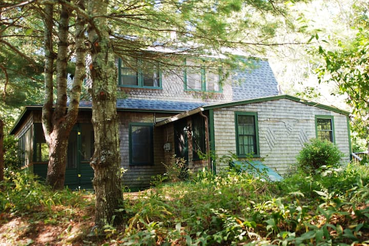 Historic Summer Cottage On Pristine Long Pond, Newly Renovated Kitchen - Sandwich, MA