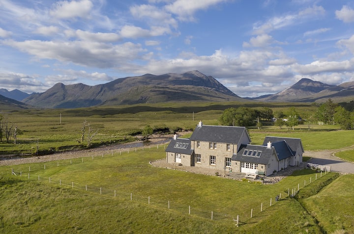 Glasnock House - Luxury Home In Scottish Highlands - 플락턴
