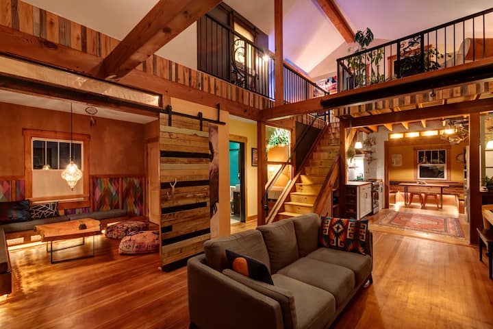 Artistic Timberframe In The Heart Of The City - Bellingham, WA