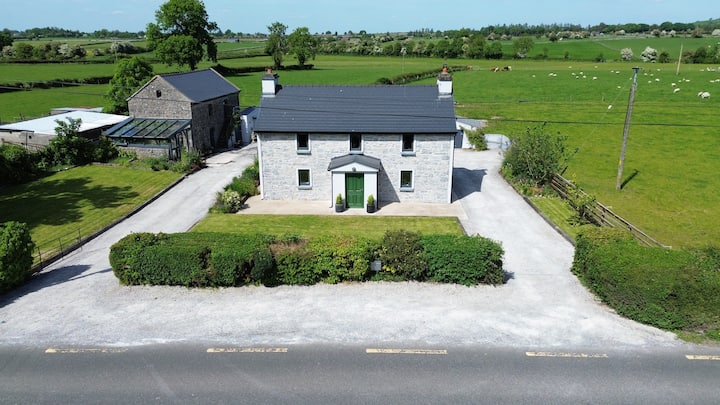 The Old Farmhouse - Roscommon, Ireland
