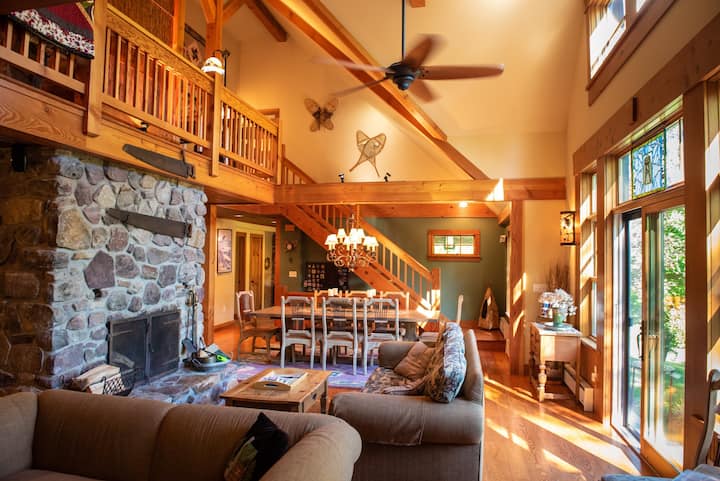 Spacious & Comfortable-inside & Out! Walk To Town, Hot Tub, Best Value In Town - Lake Placid, NY