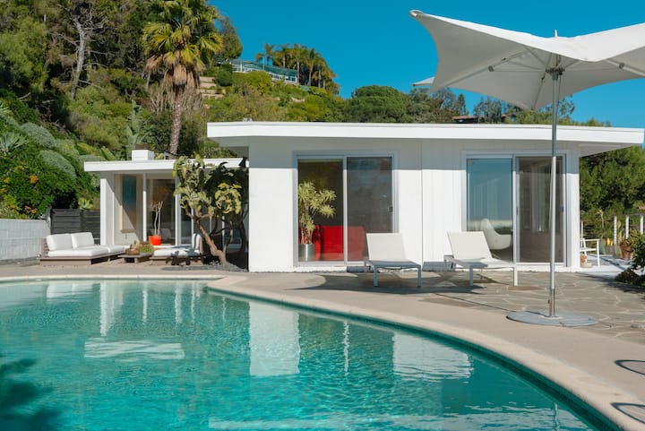 Modern Mid Century W Panoramic Ocean View And Pool - マリ