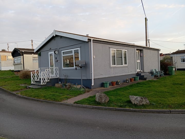 Residential Bungalow Park Home - Gloucester