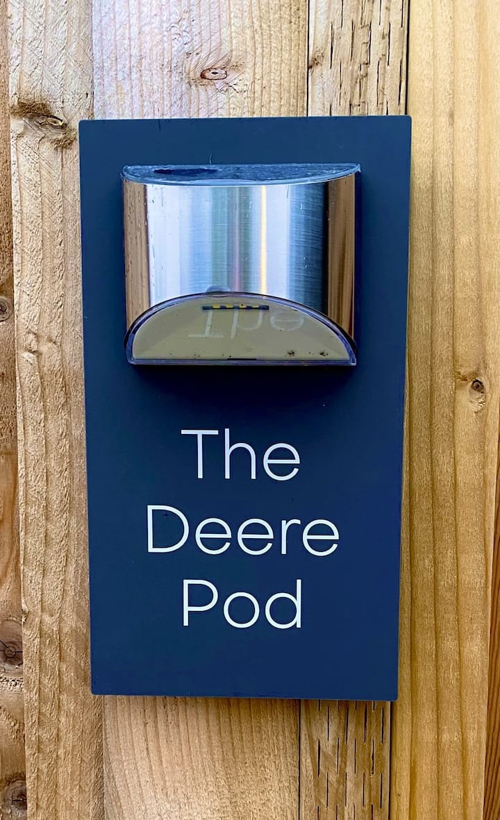 The Deere Pod - Staffordshire
