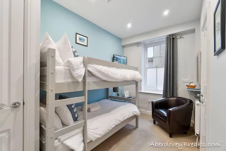 Aberdovey Stylish Guest House - Room 3, Sleeps 2 - Aberdovey