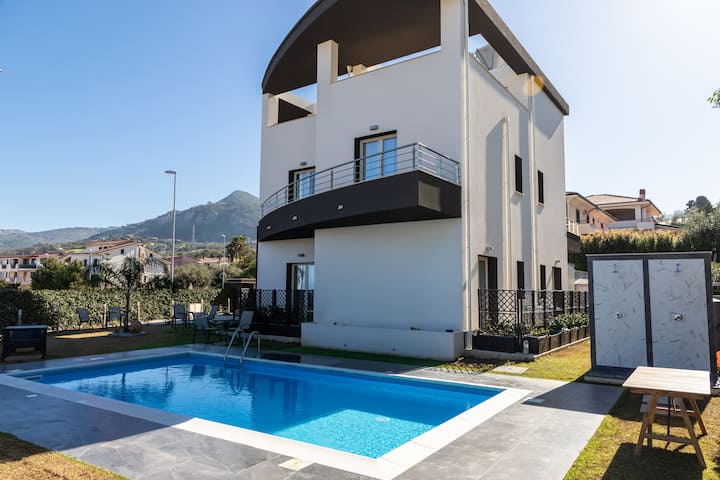 Villa Nebros - Studio With Terrace And Pool - Sant'Agata di Militello