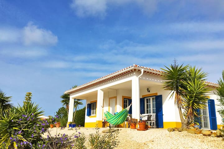 Arrive & Feel Comfortable In Our Bright Summer House. - Aljezur