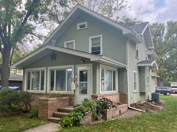 Classic Craftsman Home For 6 Month Lease - Montevideo, MN