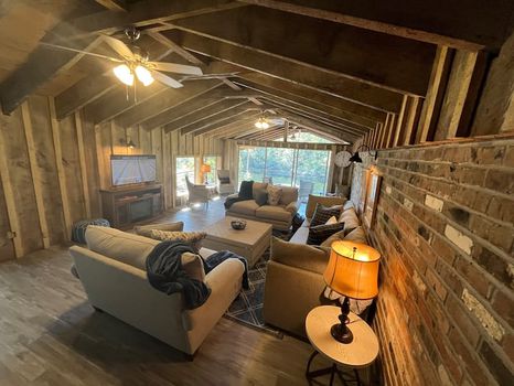 Explore cabin experience near Hattiesburg, MS on
