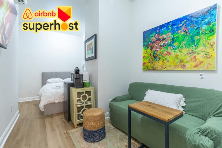 Abstract Abode: Comfortable Downtown Suite - 워싱턴