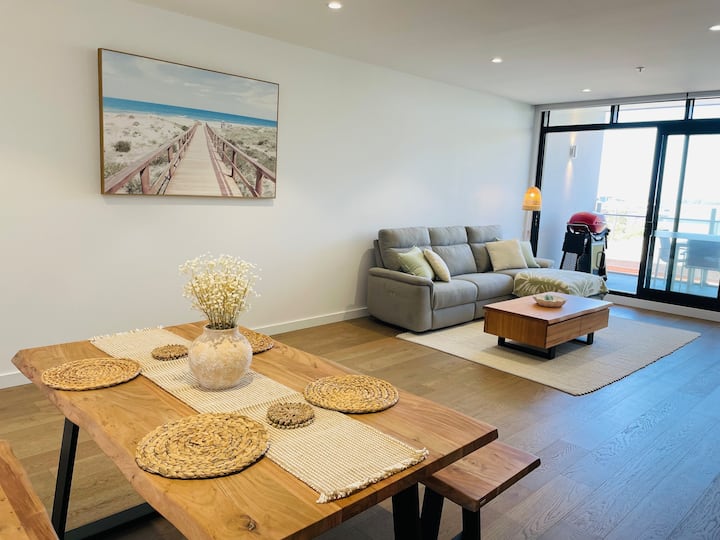 Stylish Apartment, Ocean Views Close To Town/beach - Leopold