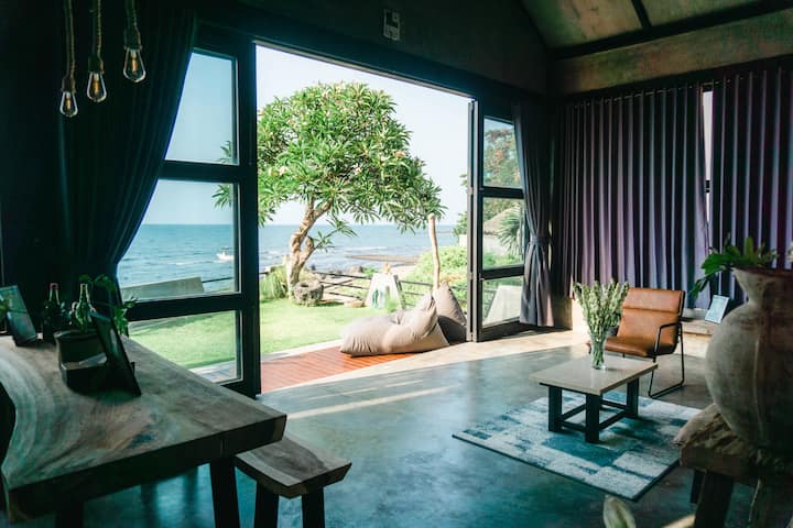 Ej House: Absolute Beach Front Industrial House - Singaraja