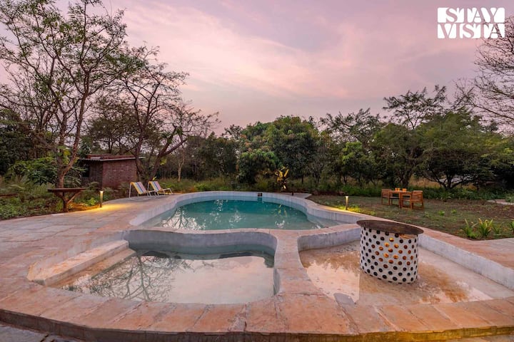 Stayvista At Maativan - Eco Home, Pool, Lawn - Shahapur