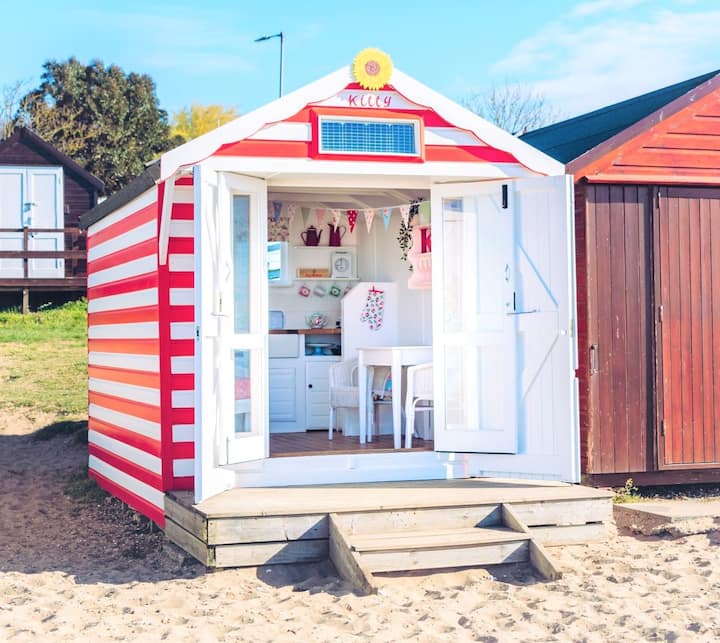 'Kitty' Beach Hut (For Day Hire Only) - Mersea Island
